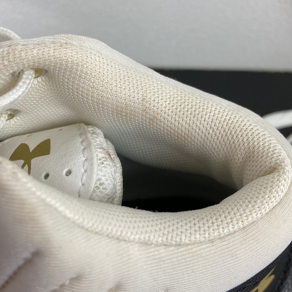 Kid’s Adidas Sneakers w/ cool camo bottoms - Picture 10 of 13